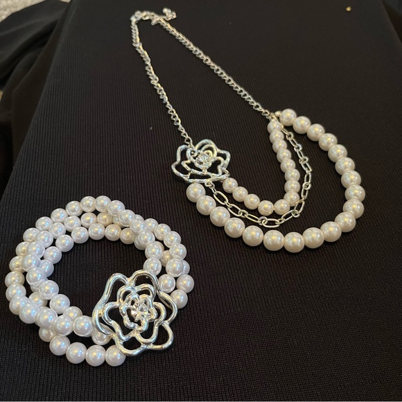 Jewelry - Elegant White Pearl Necklace and Bracelet Set with Silver Flower Accent